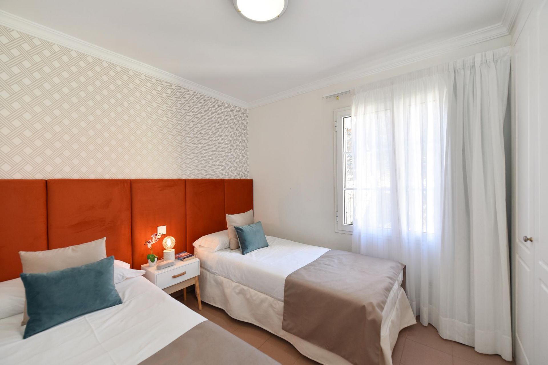 Chalet Santa Ana 2