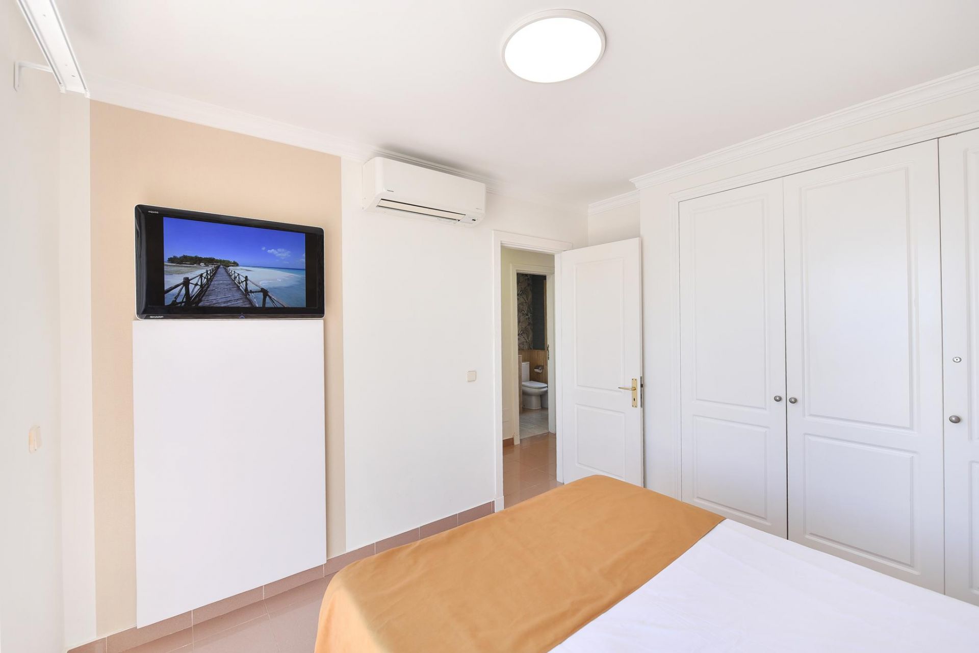 Chalet Santa Ana 25
