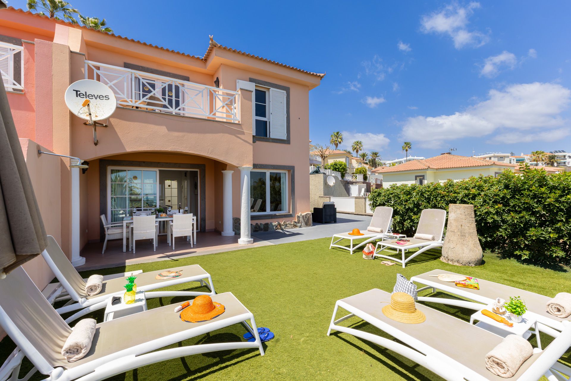 Chalet Santa Ana 2